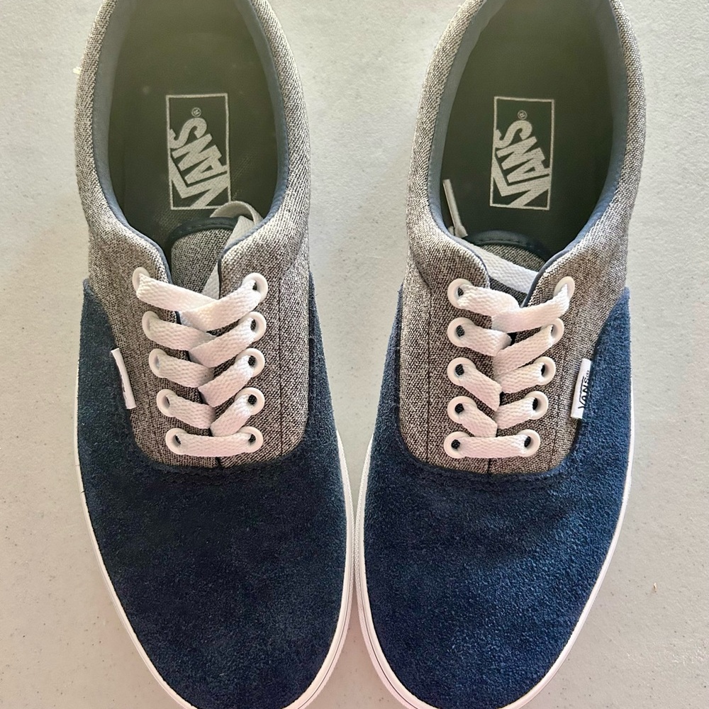 Vans Unisex Navy Sneakers